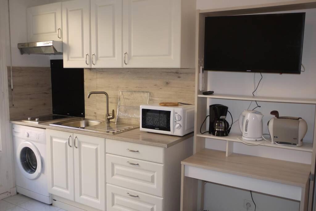 Dream - A Flat With Balcony At 300m From The Apartment
