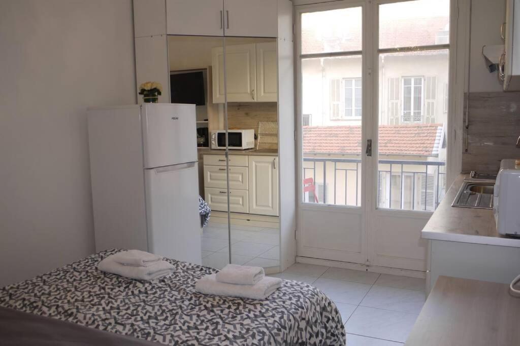 Dream - A Flat With Balcony At 300m From The Apartment Nice